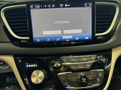 2024 Chrysler Pacifica Touring L 3.6 Liter V6 7 Passenger 3rd Row Seating