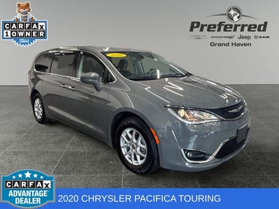 2020 Chrysler Pacifica Touring 3.6 Liter V6 7 Passenger 3rd Row Seating