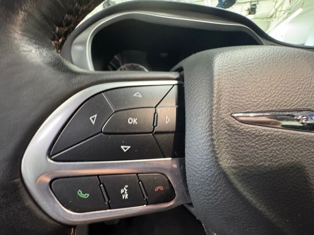 2020 Chrysler Pacifica Touring 3.6 Liter V6 7 Passenger 3rd Row Seating