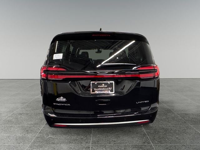 2027 Chrysler Pacifica Limited
