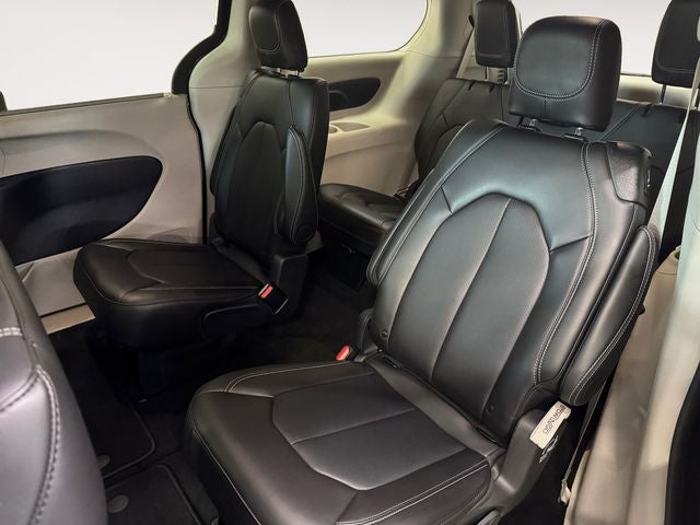 2024 Chrysler Pacifica Touring L 3.6 Liter V6 7 Passenger 3rd Row Seating AWD