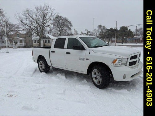 2018 RAM 1500 Express Crew Cab 4x4 5'7' Box