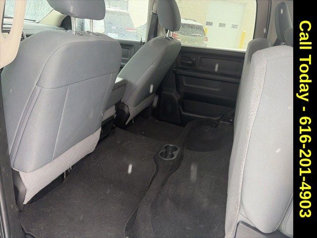 2018 RAM 1500 Express Crew Cab 4x4 5'7' Box