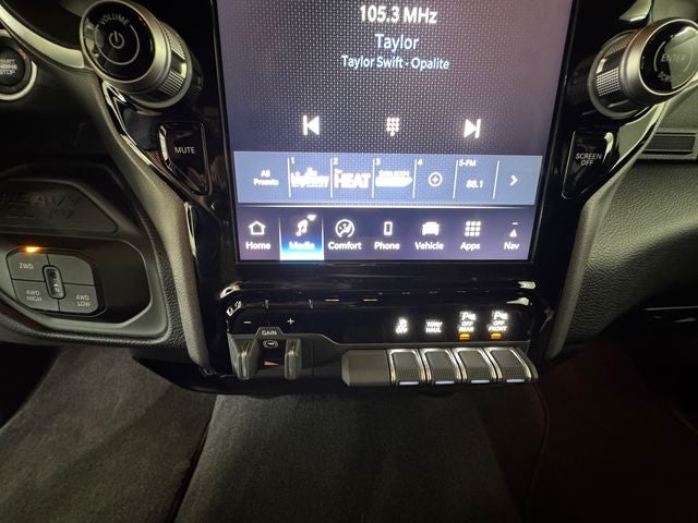 2025 RAM 2500 Big Horn Crew Cab 4x4 6'4' Box