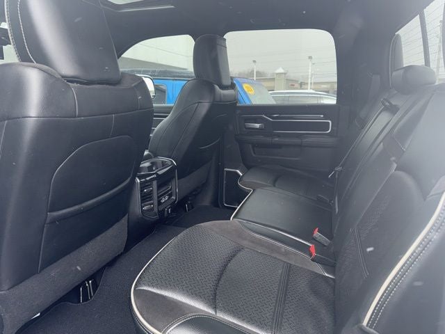 2022 RAM 2500 Laramie Crew Cab 4x4 6'4' Box