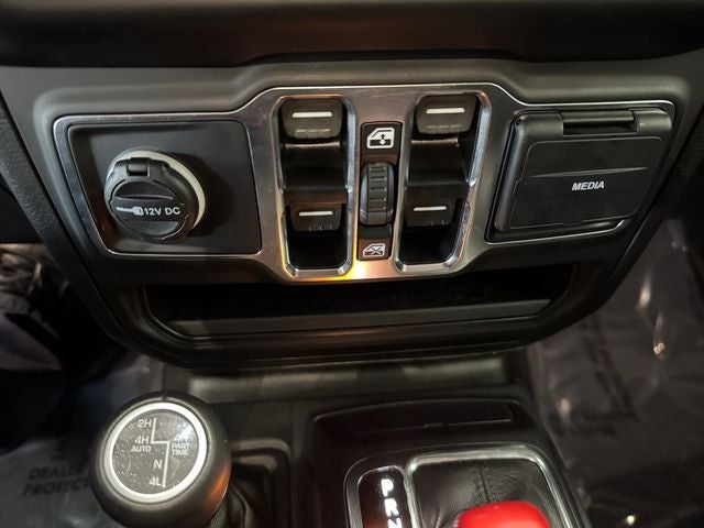 2021 Jeep Wrangler Unlimited Sahara Altitude 4x4