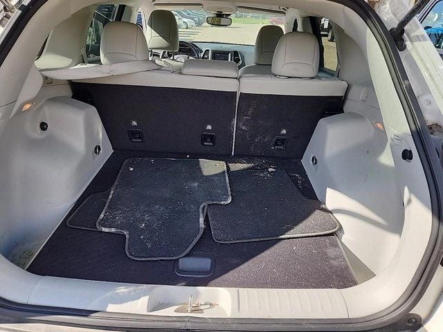 2021 Jeep Cherokee Latitude Lux 3.2 Liter V6 4WD