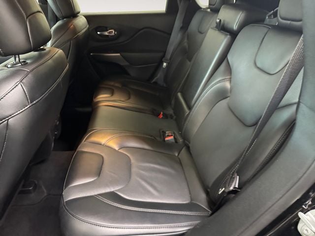 2022 Jeep Cherokee Latitude Lux 3.2 Liter V6 4WD