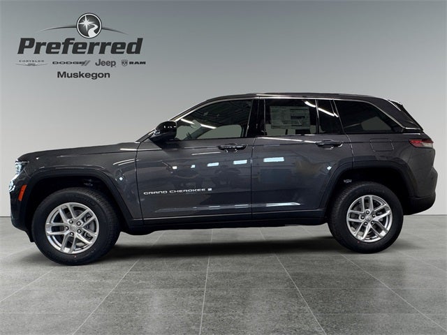 2025 Jeep Grand Cherokee Laredo X 4x4