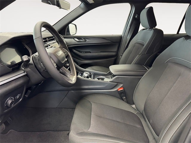 2025 Jeep Grand Cherokee Laredo X 4x4