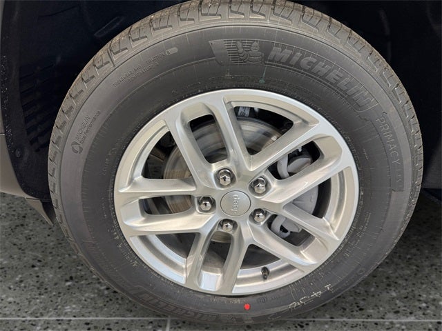 2025 Jeep Grand Cherokee Laredo X 4x4