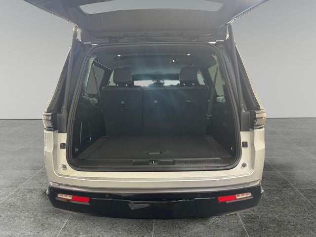 2026 Jeep Grand Wagoneer L Limited Altitude 4x4
