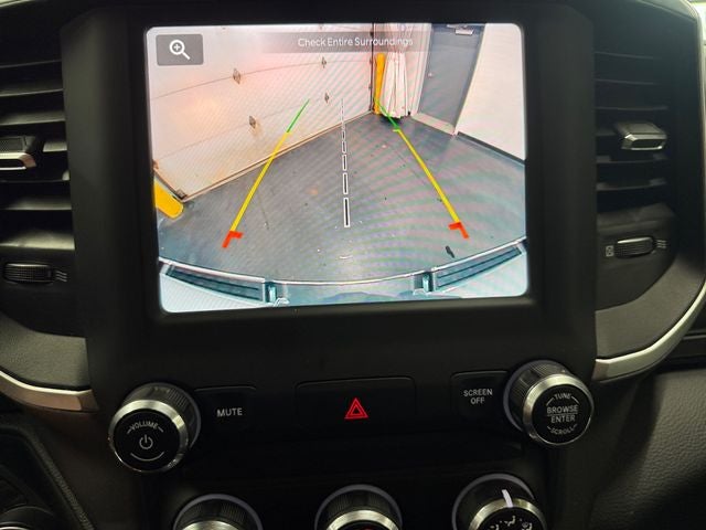 2022 RAM 1500 Big Horn Crew Cab 4x4 5'7' Box