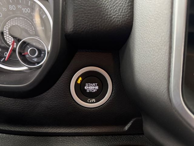 2022 RAM 1500 Big Horn Crew Cab 4x4 5'7' Box