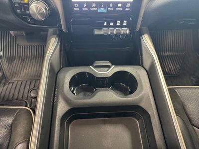 2022 RAM 1500 Laramie Crew Cab 4x4 5'7' Box