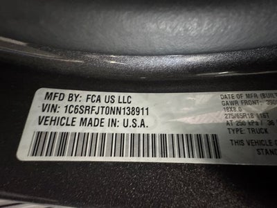 2022 RAM 1500 Laramie Crew Cab 4x4 5'7' Box