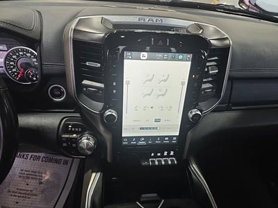 2022 RAM 1500 Laramie Crew Cab 4x4 5'7' Box