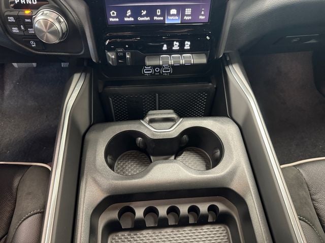 2026 RAM 1500 Laramie Crew Cab 4x4 5'7' Box
