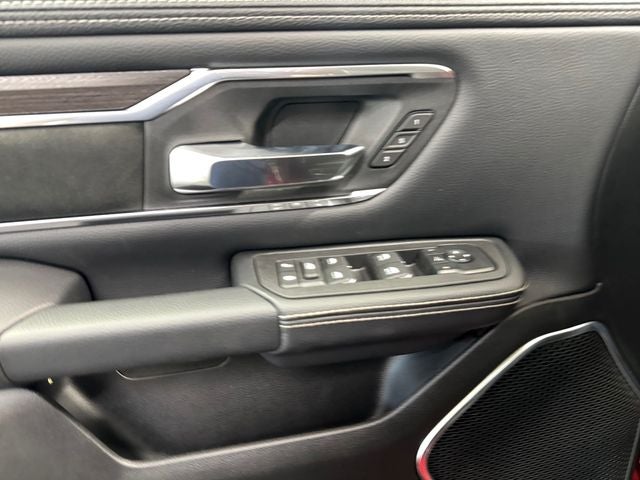2026 RAM 1500 Laramie Crew Cab 4x4 5'7' Box