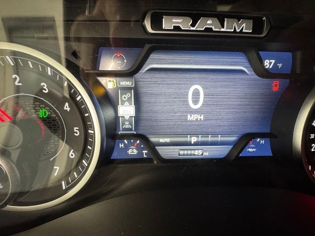 2026 RAM 1500 Laramie Crew Cab 4x4 5'7' Box