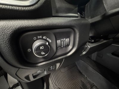 2022 RAM 1500 Laramie Crew Cab 4x4 5'7' Box