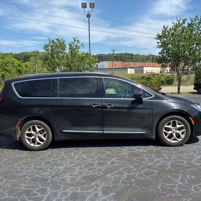 2020 Chrysler Pacifica 35th Anniversary Touring L