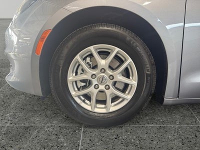 2021 Chrysler Voyager LXI