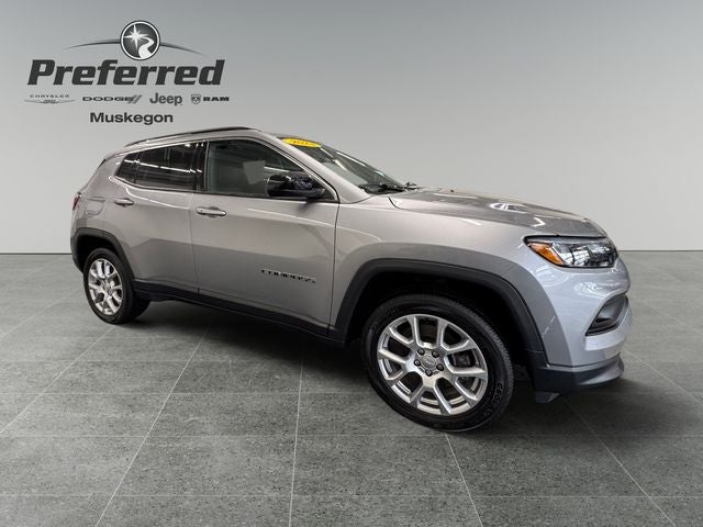 2023 Jeep Compass Latitude Lux FWD