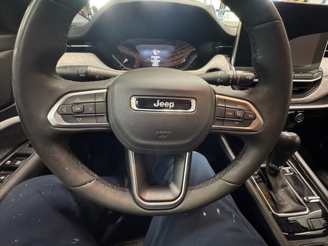 2023 Jeep Compass Latitude Lux FWD