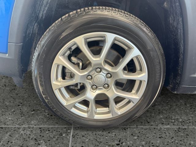 2023 Jeep Compass Latitude Lux FWD