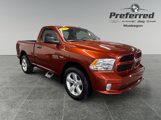 2013 RAM 1500 Express 5.7 Liter V8 Hemi 2D Standard Cab 4WD