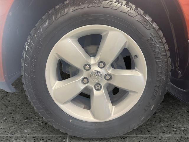 2013 RAM 1500 Express 5.7 Liter V8 Hemi 2D Standard Cab 4WD