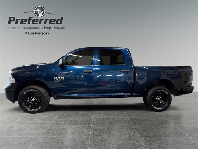 2020 RAM 1500 Classic Tradesman Crew Cab 4x4 5'7' Box