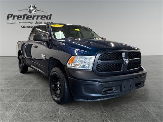 2020 RAM 1500 Classic Tradesman Crew Cab 4x4 5'7' Box