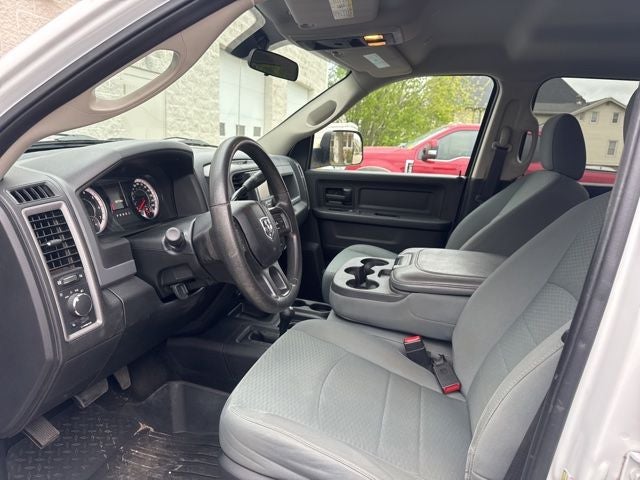 2017 RAM 2500 Tradesman Crew Cab 4x4 6'4' Box