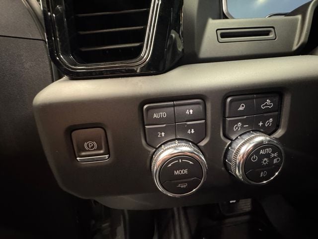 2023 GMC Sierra 1500 4WD Crew Cab Short Box AT4