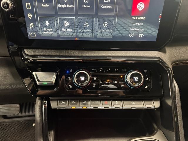 2023 GMC Sierra 1500 4WD Crew Cab Short Box AT4