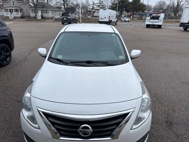 2015 Nissan Versa 1.6 SV