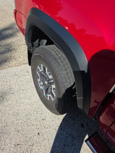 2021 Toyota Tacoma SR5 3.5L V6 4D Double Cab 4WD