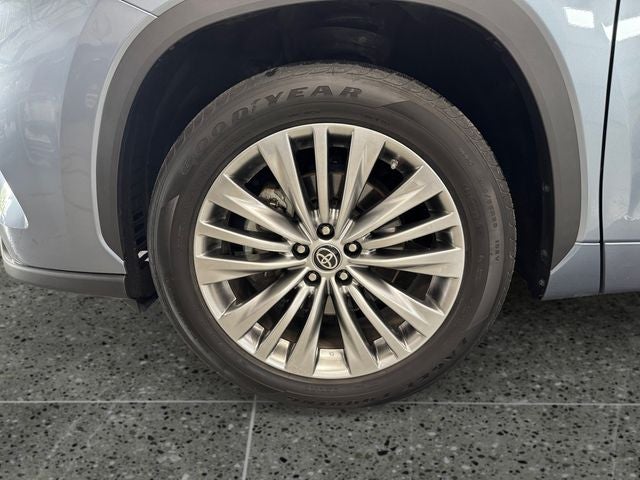 2023 Toyota Highlander Platinum 2.4 Liter Turbocharged FWD