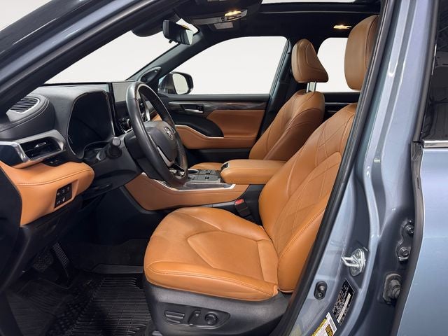 2023 Toyota Highlander Platinum 2.4 Liter Turbocharged FWD