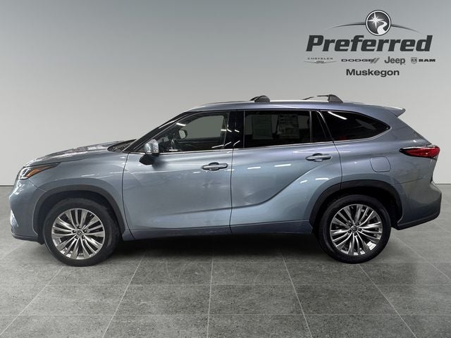 2023 Toyota Highlander Platinum 2.4 Liter Turbocharged FWD