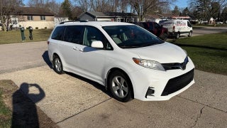 2019 Toyota Sienna LE 3.5 Liter V6 8 Passenger 3rd Row Seating