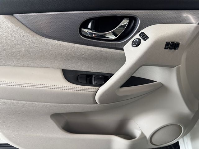 2020 Nissan Rogue Sport SL AWD Xtronic CVT