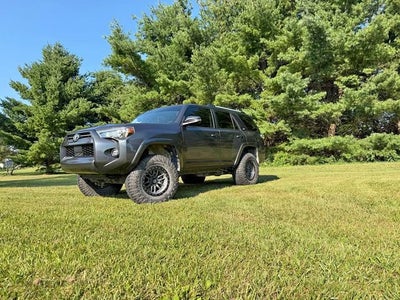 2022 Toyota 4Runner SR5 Premium 4.0 Liter V6 4WD