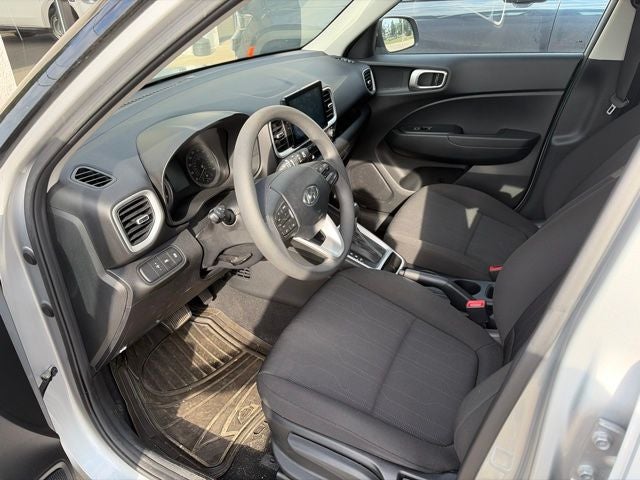 2022 Hyundai Venue SE