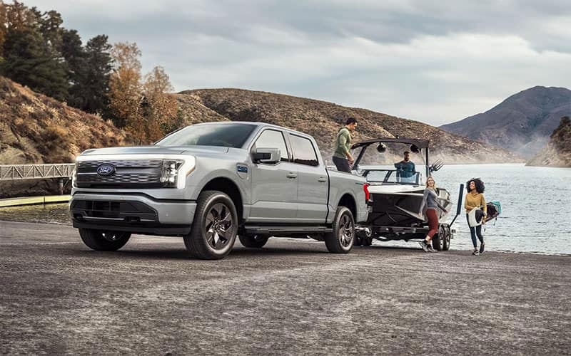 Ford F-150 Lightning Towing